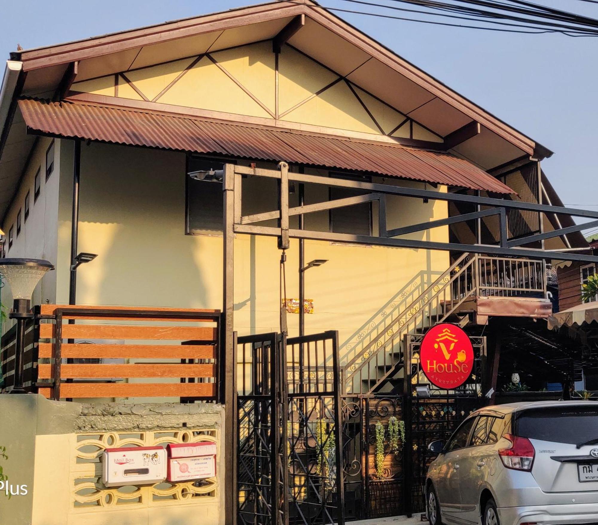 Manu V House Hotel Ayutthaya Eksteriør billede