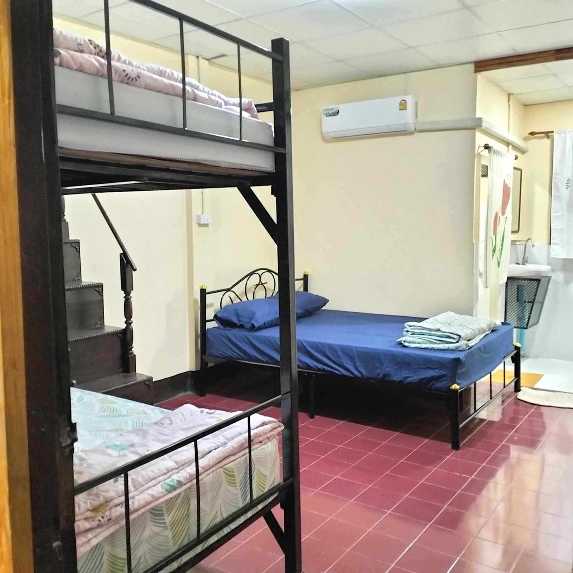 Manu V House Hotel Ayutthaya Eksteriør billede
